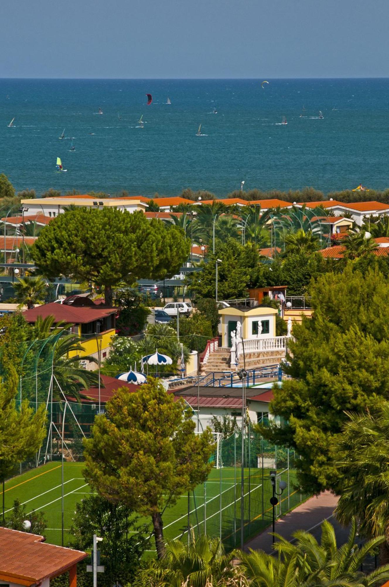Green Park Village Vieste Buitenkant foto